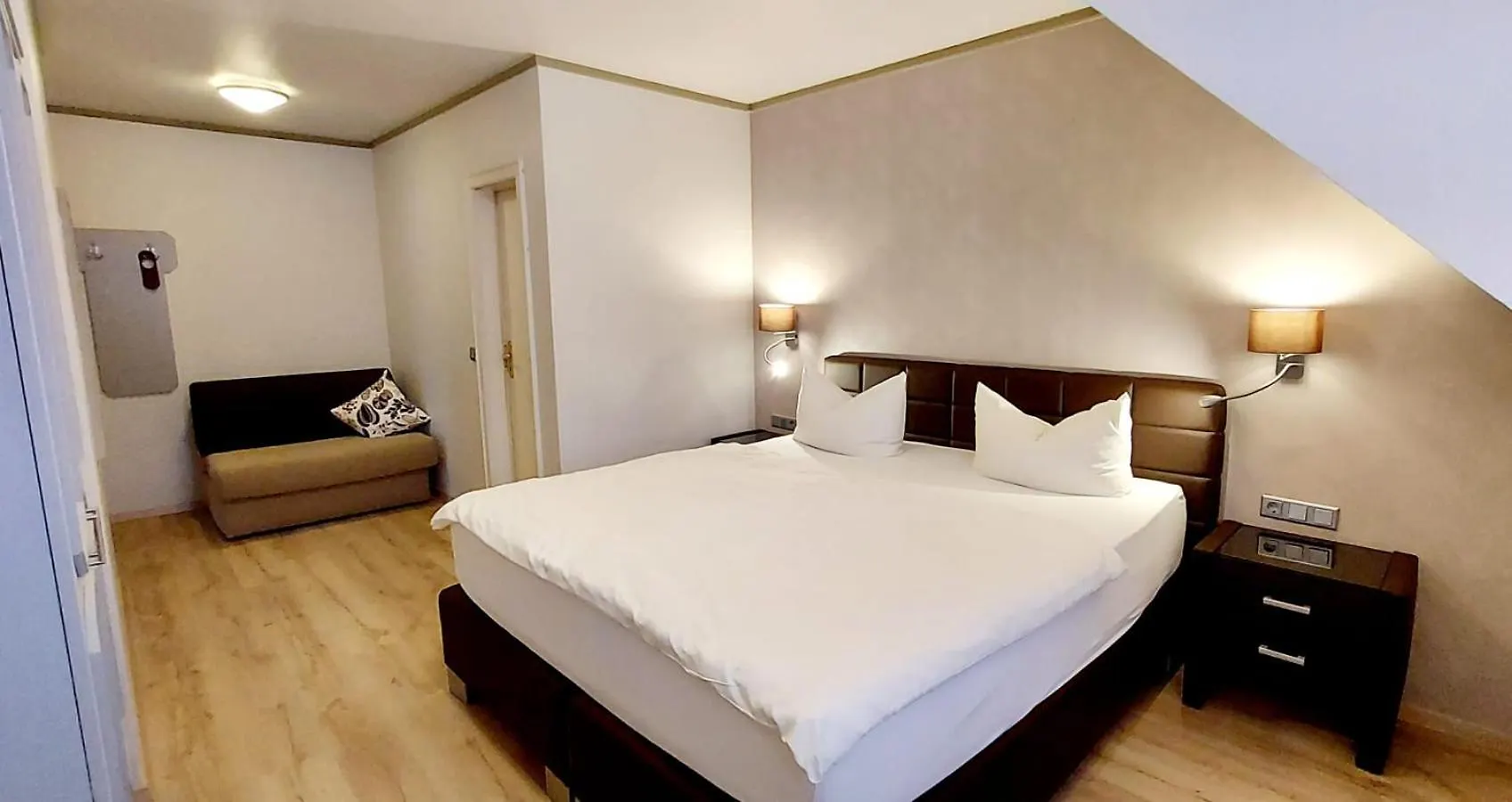 Landgasthof Krug Guest House Dechendorf
