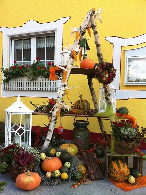 Landgasthof Krug Guest House Dechendorf Germany