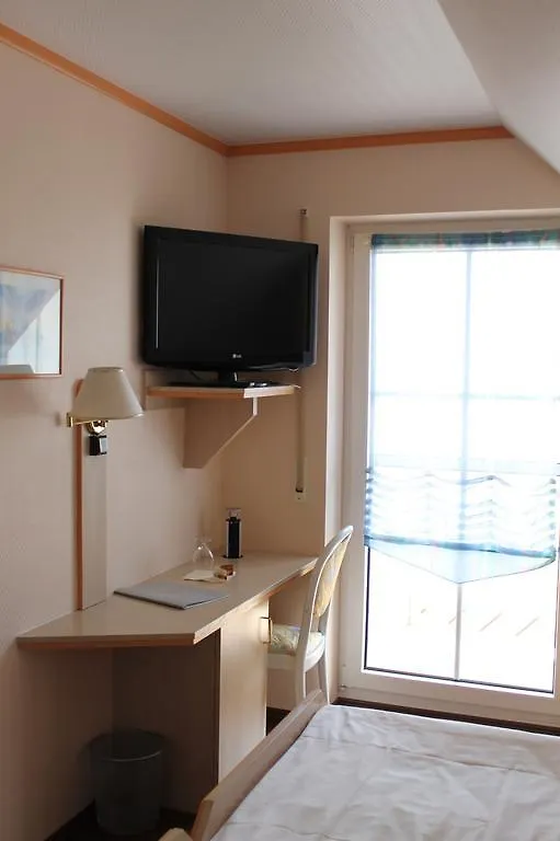 Landgasthof Krug Guest House Dechendorf